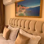Valencia Gardens Deluxe Apartment