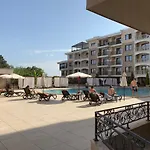 Valencia Gardens Deluxe Apartment