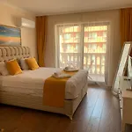Valencia Gardens Deluxe Apartment *