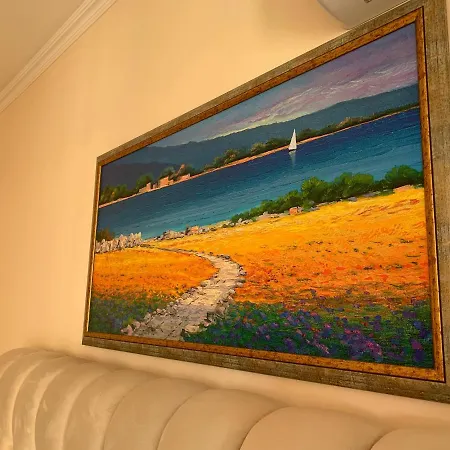 Valencia Gardens Deluxe נסבר