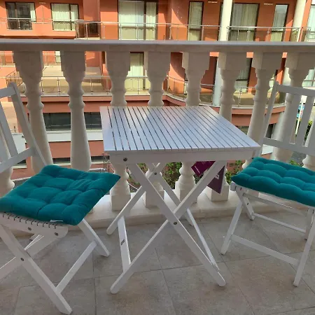 Valencia Gardens Deluxe Apartmán *