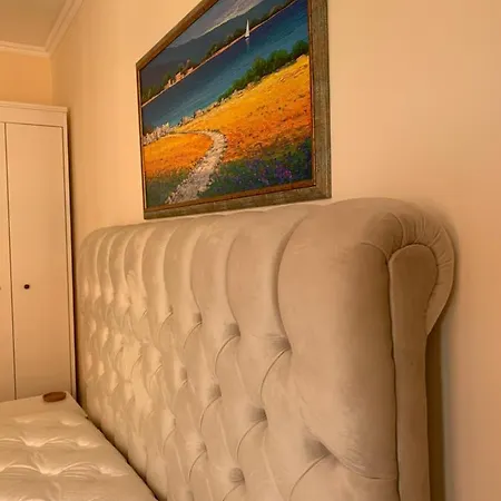 Valencia Gardens Deluxe נסבר