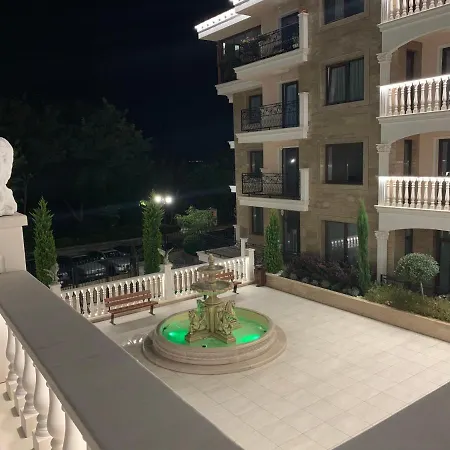 Valencia Gardens Deluxe Apartment