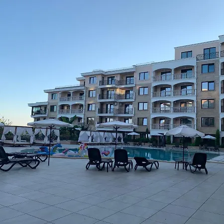 Valencia Gardens Deluxe Apartment *