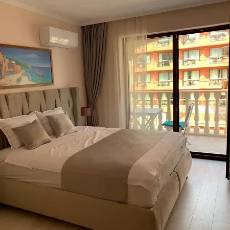 Valencia Gardens Deluxe Apartmán *
