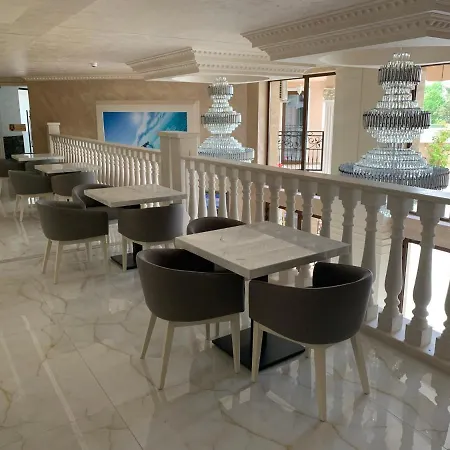 Valencia Gardens Deluxe * נסבר